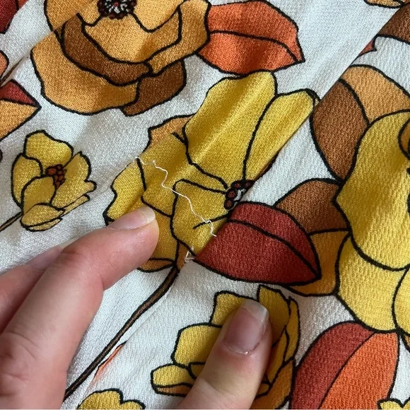 Floral Romper - Picture 4 of 4